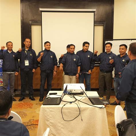 jdel.group.core|J.